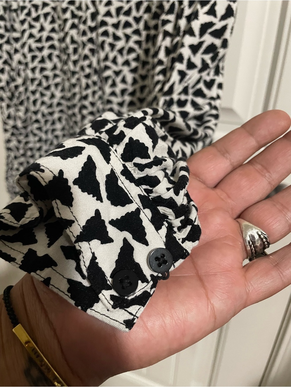 H&M Black and White V-Neck Printed Tunic - Picture 5 of 5